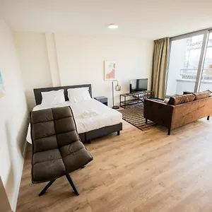 https://apt-the-hendrick.zandvoort-hotels.com