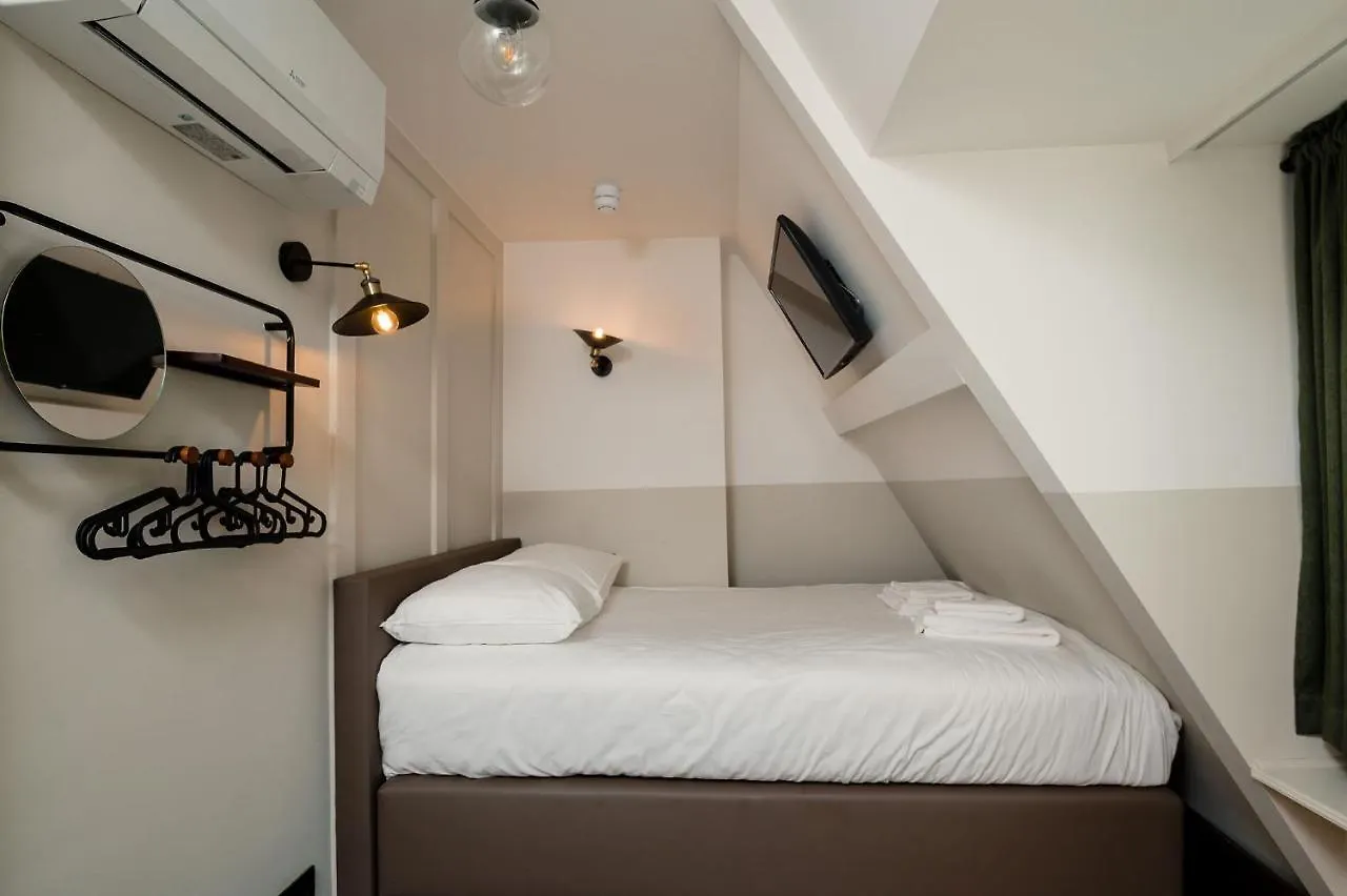 Mr.Lewis Rotterdam Hotel 3*,